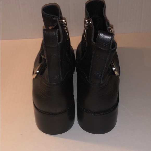 NWT Vince Camuto Warby Black Boots, Size 8 - Picture 7 of 9
